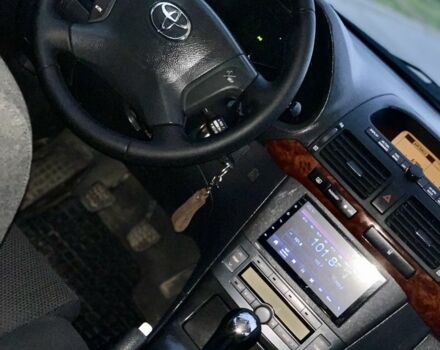 Серый Тойота Авенсис, объемом двигателя 2 л и пробегом 224 тыс. км за 4900 $, фото 17 на Automoto.ua