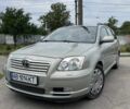 Серый Тойота Авенсис, объемом двигателя 2 л и пробегом 226 тыс. км за 5950 $, фото 1 на Automoto.ua
