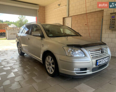 Серый Тойота Авенсис, объемом двигателя 2 л и пробегом 362 тыс. км за 6100 $, фото 1 на Automoto.ua