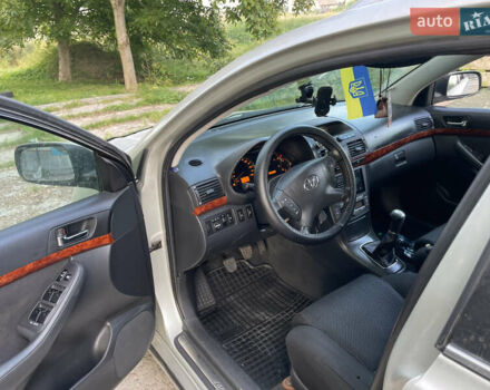 Серый Тойота Авенсис, объемом двигателя 2 л и пробегом 485 тыс. км за 4700 $, фото 7 на Automoto.ua