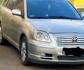Серый Тойота Авенсис, объемом двигателя 2 л и пробегом 285 тыс. км за 1700 $, фото 1 на Automoto.ua