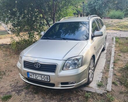 Серый Тойота Авенсис, объемом двигателя 2 л и пробегом 100 тыс. км за 3500 $, фото 1 на Automoto.ua