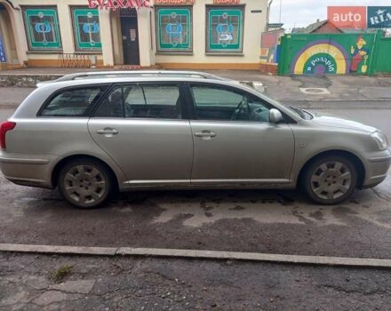 Серый Тойота Авенсис, объемом двигателя 1.8 л и пробегом 300 тыс. км за 6000 $, фото 1 на Automoto.ua