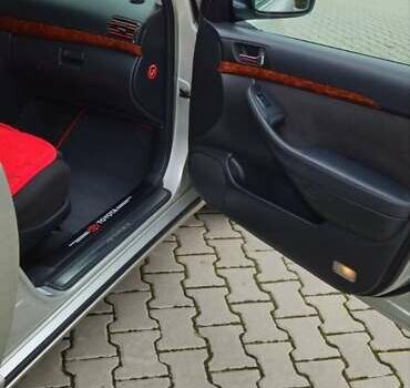 Серый Тойота Авенсис, объемом двигателя 1.79 л и пробегом 282 тыс. км за 4150 $, фото 6 на Automoto.ua