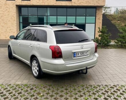 Серый Тойота Авенсис, объемом двигателя 2.4 л и пробегом 235 тыс. км за 6300 $, фото 2 на Automoto.ua