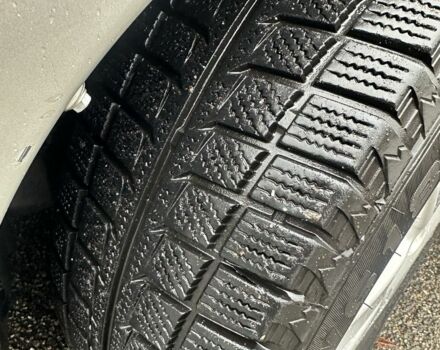 Серый Тойота Авенсис, объемом двигателя 2 л и пробегом 300 тыс. км за 2900 $, фото 8 на Automoto.ua