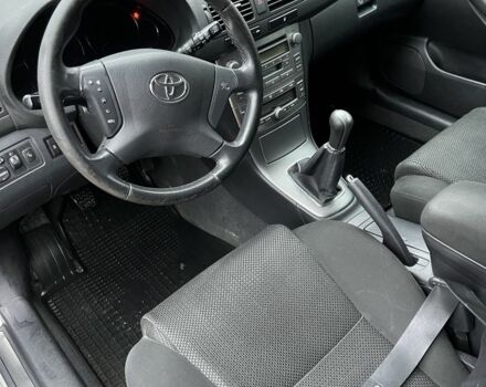 Серый Тойота Авенсис, объемом двигателя 2 л и пробегом 336 тыс. км за 2600 $, фото 10 на Automoto.ua