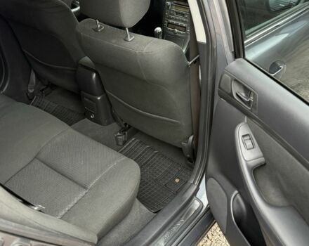 Серый Тойота Авенсис, объемом двигателя 2 л и пробегом 300 тыс. км за 3250 $, фото 17 на Automoto.ua