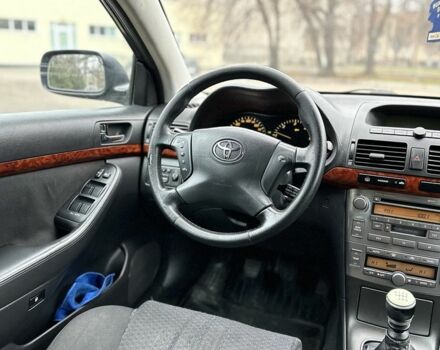 Серый Тойота Авенсис, объемом двигателя 2 л и пробегом 300 тыс. км за 3550 $, фото 10 на Automoto.ua
