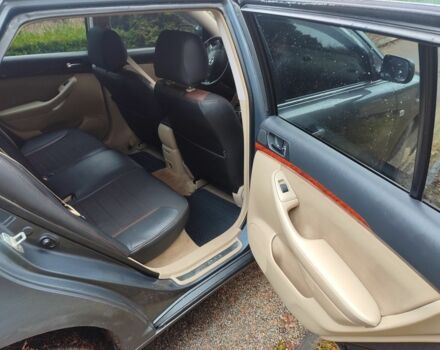 Серый Тойота Авенсис, объемом двигателя 2.2 л и пробегом 436 тыс. км за 4200 $, фото 6 на Automoto.ua