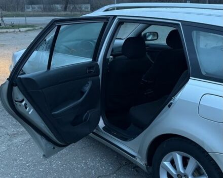 Серый Тойота Авенсис, объемом двигателя 2 л и пробегом 300 тыс. км за 2950 $, фото 13 на Automoto.ua