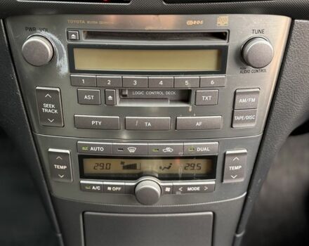 Серый Тойота Авенсис, объемом двигателя 2 л и пробегом 300 тыс. км за 3250 $, фото 16 на Automoto.ua