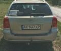 Серый Тойота Авенсис, объемом двигателя 2 л и пробегом 288 тыс. км за 5700 $, фото 4 на Automoto.ua