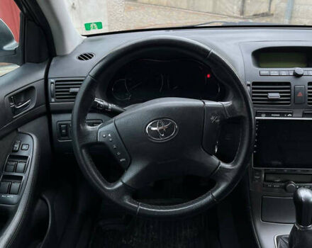 Серый Тойота Авенсис, объемом двигателя 1.79 л и пробегом 242 тыс. км за 6800 $, фото 13 на Automoto.ua