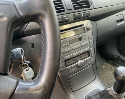 Серый Тойота Авенсис, объемом двигателя 2 л и пробегом 320 тыс. км за 1850 $, фото 5 на Automoto.ua