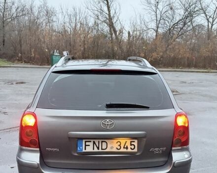 Серый Тойота Авенсис, объемом двигателя 2 л и пробегом 300 тыс. км за 3150 $, фото 5 на Automoto.ua