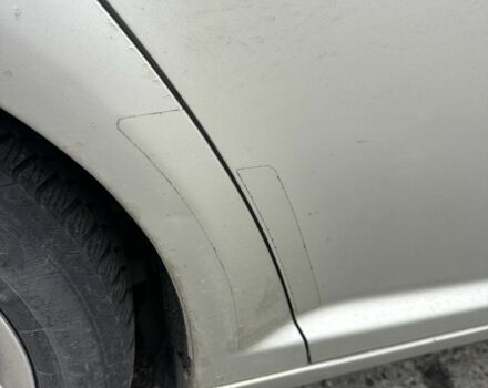 Сірий Тойота Авенсіс, об'ємом двигуна 2 л та пробігом 300 тис. км за 2900 $, фото 5 на Automoto.ua