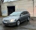 Серый Тойота Авенсис, объемом двигателя 2 л и пробегом 300 тыс. км за 3150 $, фото 1 на Automoto.ua
