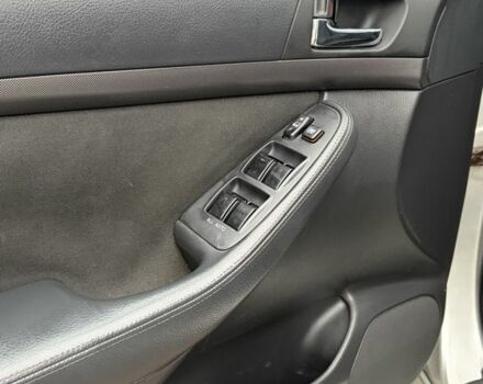 Серый Тойота Авенсис, объемом двигателя 2 л и пробегом 300 тыс. км за 3250 $, фото 10 на Automoto.ua