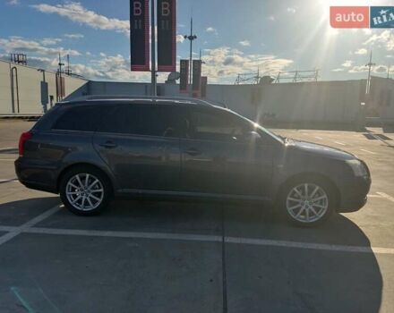 Серый Тойота Авенсис, объемом двигателя 2 л и пробегом 239 тыс. км за 6500 $, фото 4 на Automoto.ua