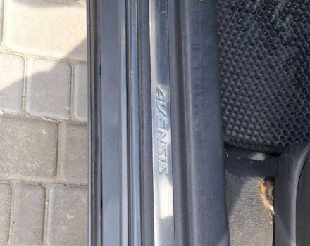 Серый Тойота Авенсис, объемом двигателя 1.8 л и пробегом 211 тыс. км за 5500 $, фото 8 на Automoto.ua