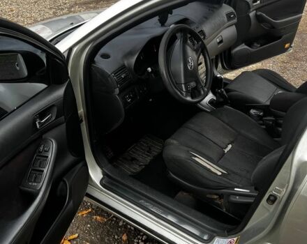 Серый Тойота Авенсис, объемом двигателя 2 л и пробегом 300 тыс. км за 2300 $, фото 7 на Automoto.ua