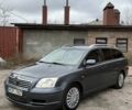 Серый Тойота Авенсис, объемом двигателя 2 л и пробегом 300 тыс. км за 3250 $, фото 2 на Automoto.ua