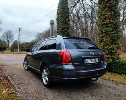 Серый Тойота Авенсис, объемом двигателя 2.2 л и пробегом 436 тыс. км за 4200 $, фото 2 на Automoto.ua