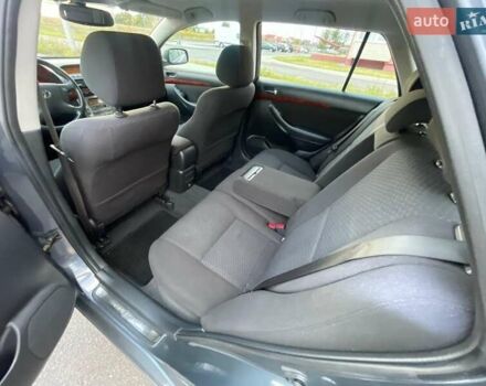 Серый Тойота Авенсис, объемом двигателя 1.79 л и пробегом 203 тыс. км за 7200 $, фото 10 на Automoto.ua