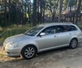 Сірий Тойота Авенсіс, об'ємом двигуна 2 л та пробігом 300 тис. км за 5200 $, фото 1 на Automoto.ua