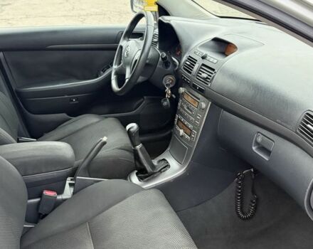 Серый Тойота Авенсис, объемом двигателя 2 л и пробегом 300 тыс. км за 3250 $, фото 16 на Automoto.ua