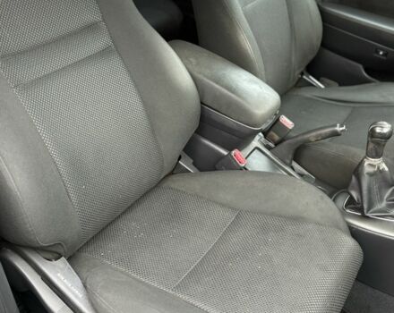 Серый Тойота Авенсис, объемом двигателя 2 л и пробегом 300 тыс. км за 3250 $, фото 14 на Automoto.ua