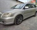 Серый Тойота Авенсис, объемом двигателя 2.2 л и пробегом 350 тыс. км за 3750 $, фото 1 на Automoto.ua