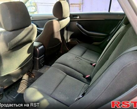 Серый Тойота Авенсис, объемом двигателя 2.2 л и пробегом 404 тыс. км за 5200 $, фото 3 на Automoto.ua