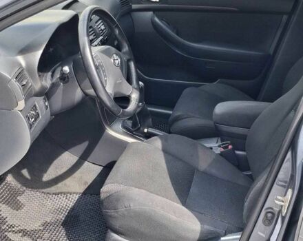 Серый Тойота Авенсис, объемом двигателя 1.8 л и пробегом 211 тыс. км за 5500 $, фото 9 на Automoto.ua