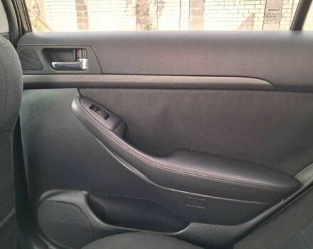 Серый Тойота Авенсис, объемом двигателя 1.8 л и пробегом 211 тыс. км за 5500 $, фото 2 на Automoto.ua