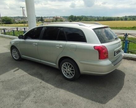 Серый Тойота Авенсис, объемом двигателя 1 л и пробегом 256 тыс. км за 6200 $, фото 2 на Automoto.ua