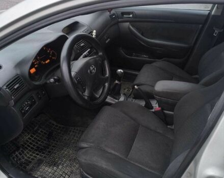 Сірий Тойота Авенсіс, об'ємом двигуна 2 л та пробігом 315 тис. км за 2232 $, фото 7 на Automoto.ua