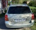 Серый Тойота Авенсис, объемом двигателя 2 л и пробегом 300 тыс. км за 5600 $, фото 1 на Automoto.ua