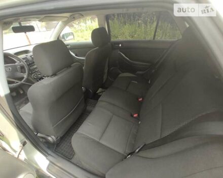 Сірий Тойота Авенсіс, об'ємом двигуна 2 л та пробігом 308 тис. км за 6500 $, фото 5 на Automoto.ua