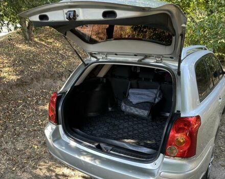 Сірий Тойота Авенсіс, об'ємом двигуна 1.8 л та пробігом 230 тис. км за 6200 $, фото 4 на Automoto.ua