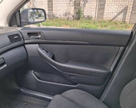 Серый Тойота Авенсис, объемом двигателя 1.8 л и пробегом 211 тыс. км за 5500 $, фото 7 на Automoto.ua