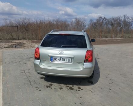 Сірий Тойота Авенсіс, об'ємом двигуна 2.2 л та пробігом 256 тис. км за 6200 $, фото 2 на Automoto.ua