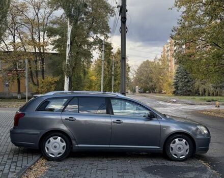 Сірий Тойота Авенсіс, об'ємом двигуна 2 л та пробігом 300 тис. км за 3100 $, фото 3 на Automoto.ua