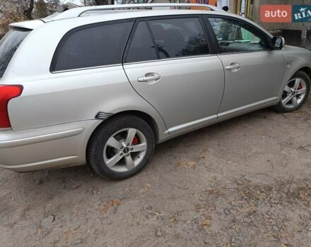 Серый Тойота Авенсис, объемом двигателя 2.2 л и пробегом 120 тыс. км за 6000 $, фото 2 на Automoto.ua