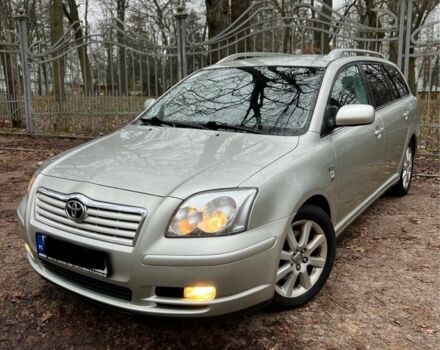 Серый Тойота Авенсис, объемом двигателя 2 л и пробегом 336 тыс. км за 2600 $, фото 2 на Automoto.ua