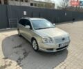 Сірий Тойота Авенсіс, об'ємом двигуна 2.23 л та пробігом 401 тис. км за 6500 $, фото 1 на Automoto.ua