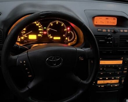 Серый Тойота Авенсис, объемом двигателя 2 л и пробегом 300 тыс. км за 3150 $, фото 10 на Automoto.ua