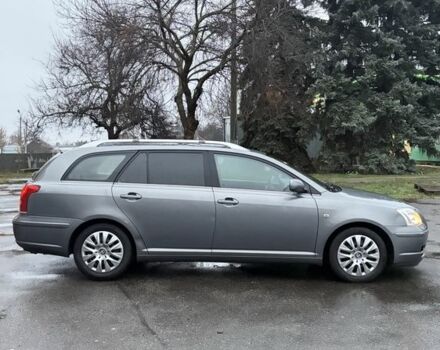 Серый Тойота Авенсис, объемом двигателя 2 л и пробегом 300 тыс. км за 3150 $, фото 3 на Automoto.ua