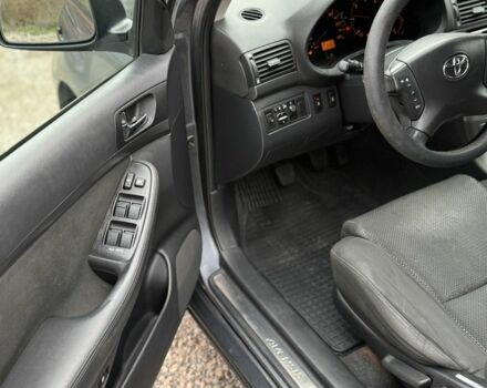 Серый Тойота Авенсис, объемом двигателя 2 л и пробегом 300 тыс. км за 3250 $, фото 10 на Automoto.ua